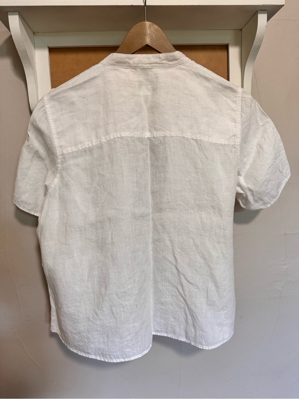 White linen blouse - Picture 3 of 3